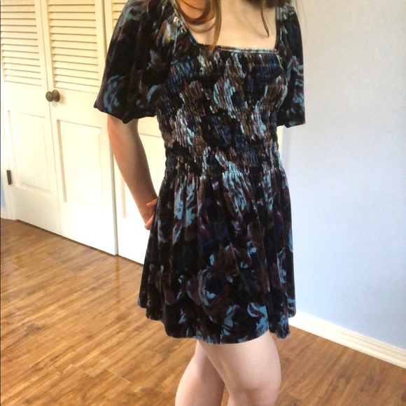 Urban outfitters velvet romper - Picture 4 of 7